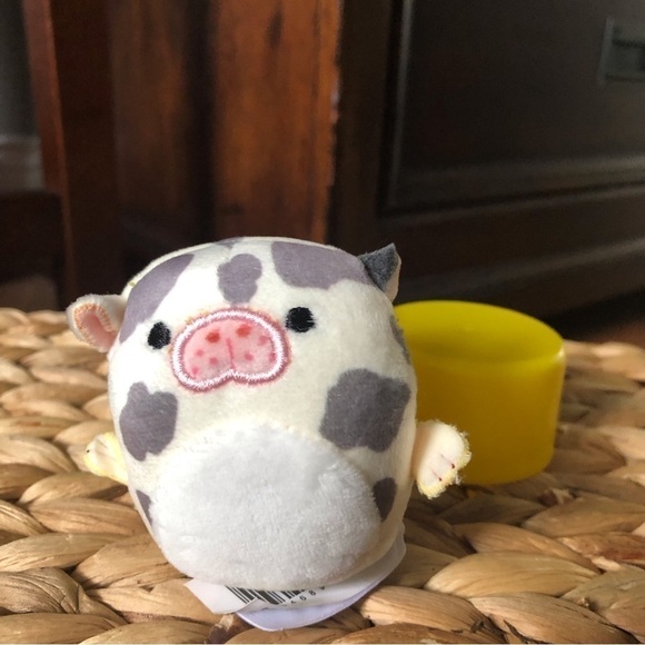 Squishmallows: Micromallows Gray & white Seacow 2.5" - Picture 2 of 5